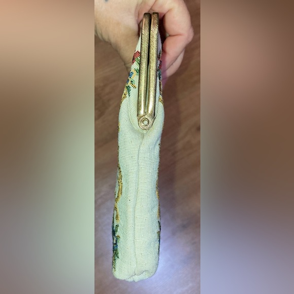 VINTAGE WAHLBORG FLORAL TAPESTRY PURSE GOLD GILT FRAME WITH CHAIN - Picture 15 of 16